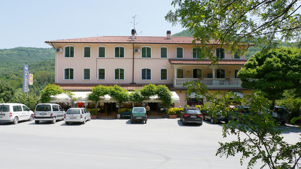 Albergo Ristorante Sterlina Grizzana Luaran gambar
